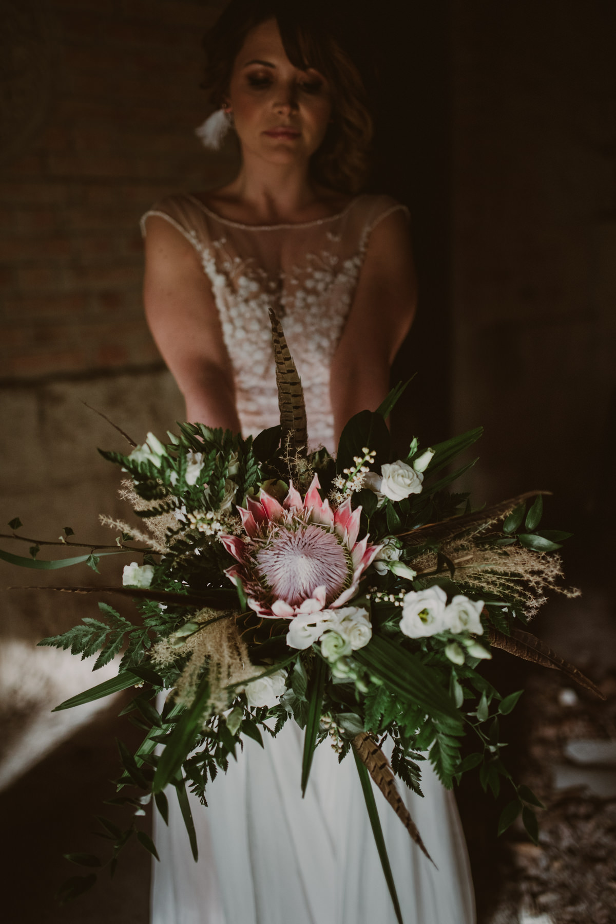 Vintage boho chic wedding in abandoned neoislamic villa Rafut