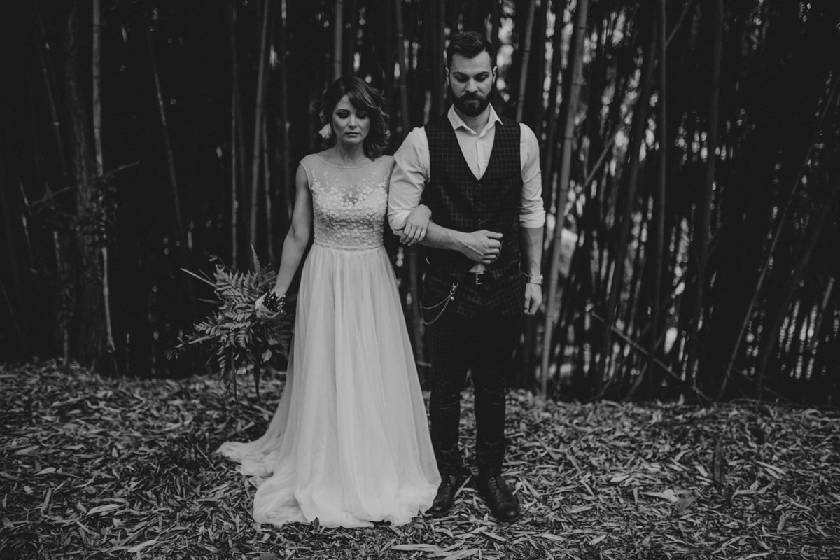 Vintage boho chic wedding in abandoned neoislamic villa Rafut