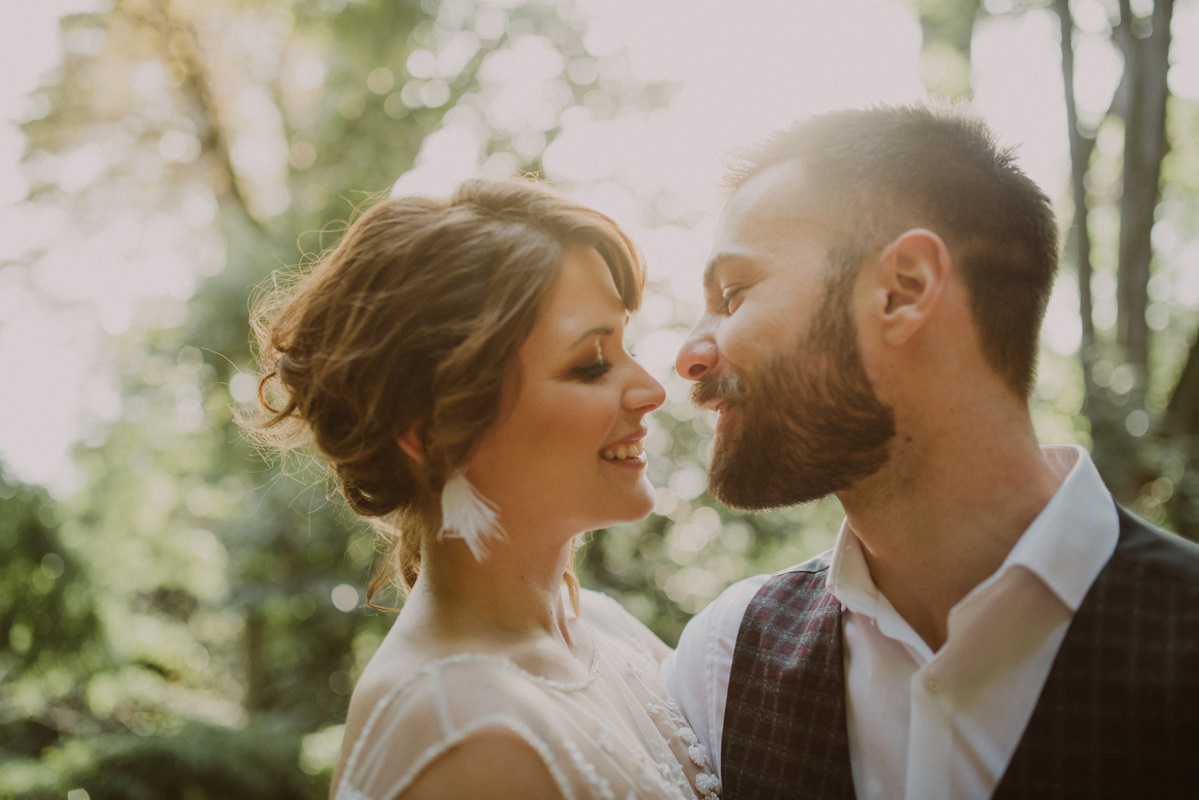 Vintage boho chic wedding in abandoned neoislamic villa Rafut