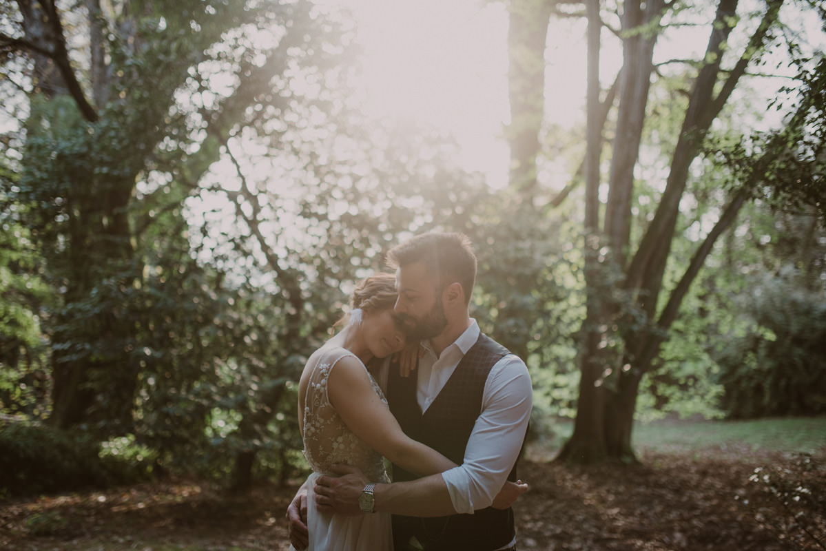 Vintage boho chic wedding in abandoned neoislamic villa Rafut