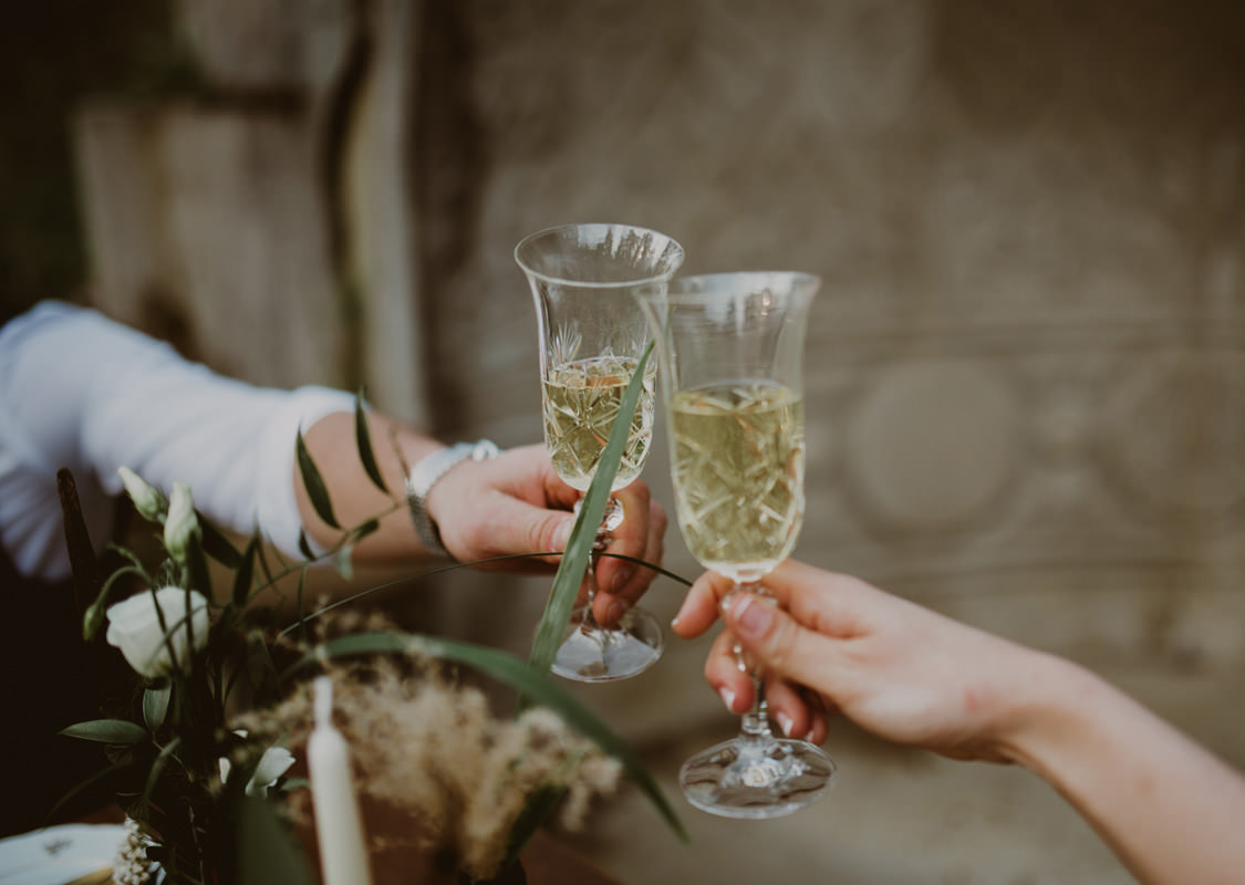 Vintage boho chic wedding in abandoned neoislamic villa Rafut