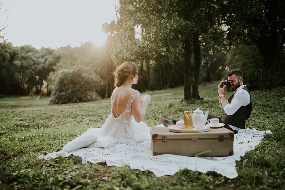 Vintage boho chic wedding in abandoned neoislamic villa Rafut