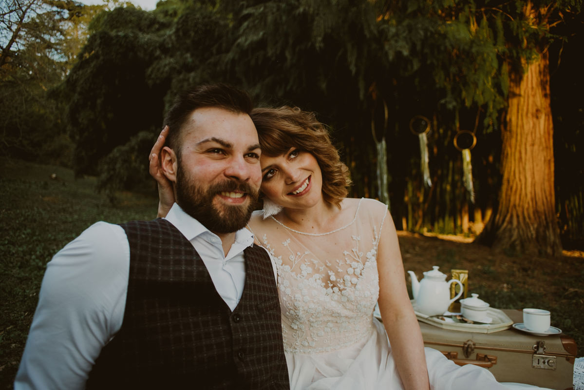 Vintage boho chic wedding in abandoned neoislamic villa Rafut