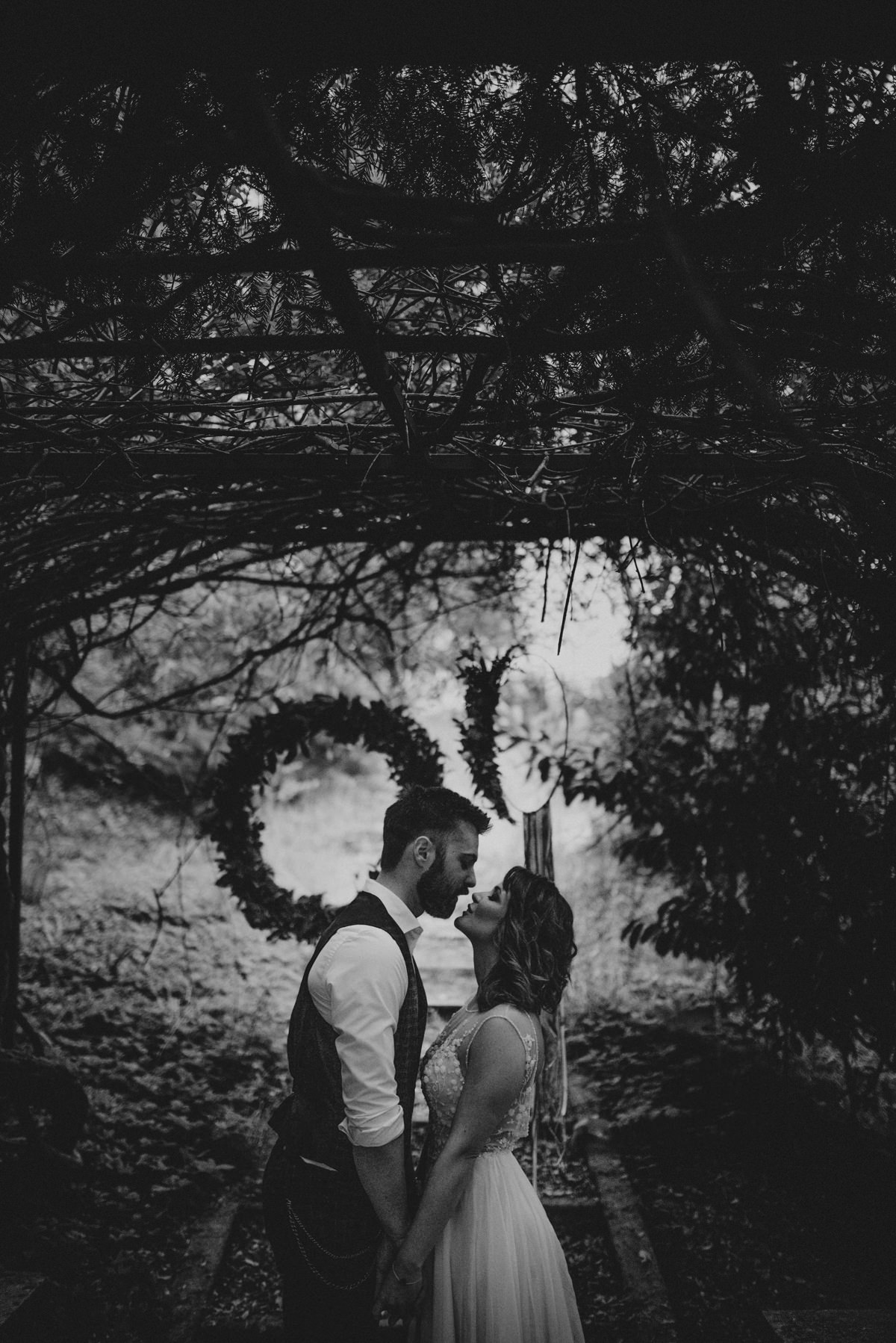 Vintage boho chic wedding in abandoned neoislamic villa Rafut