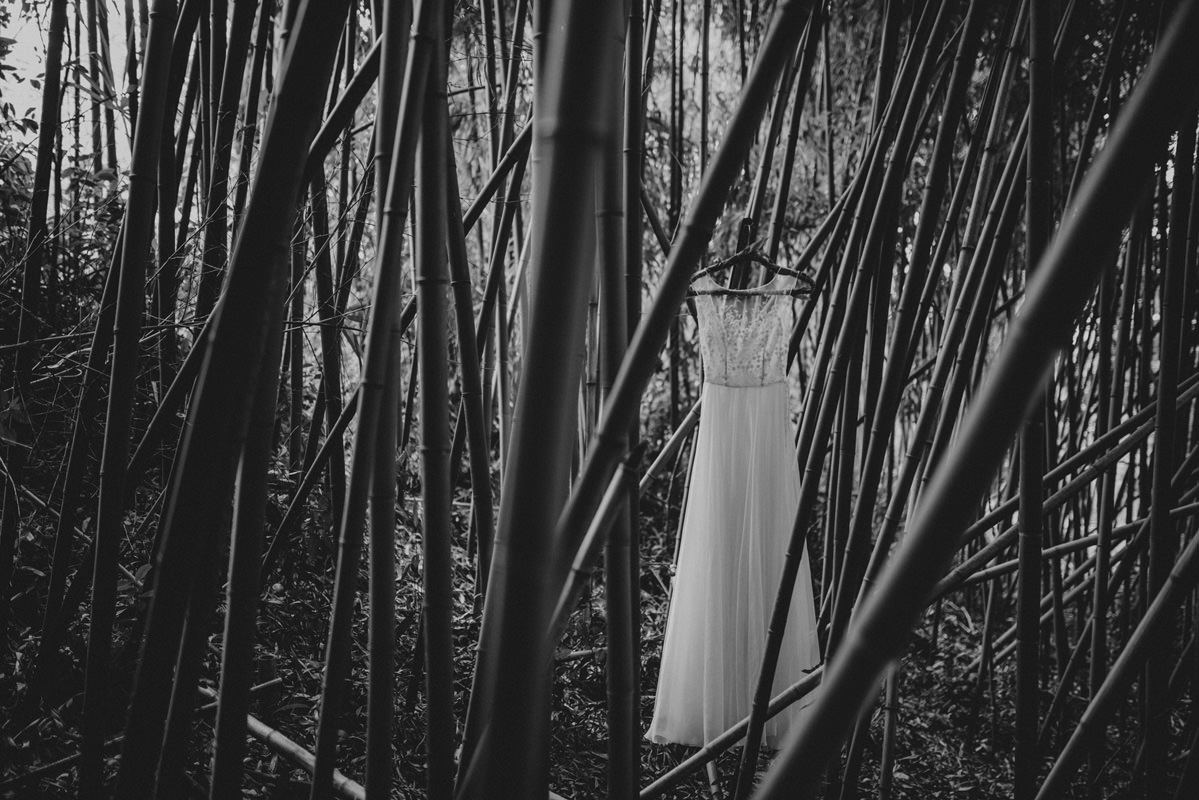 Vintage boho chic wedding in abandoned neoislamic villa Rafut