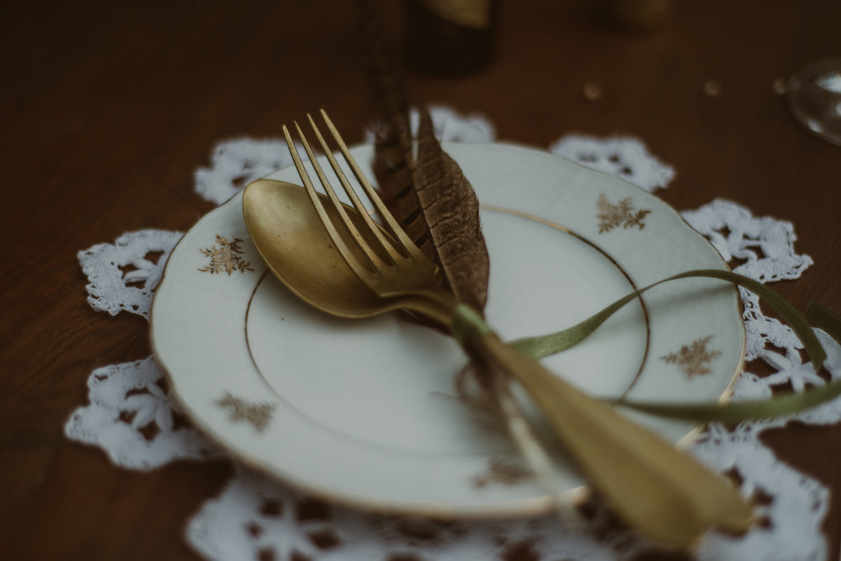 Vintage boho chic wedding in abandoned neoislamic villa Rafut