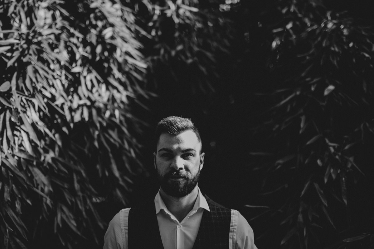 Vintage boho chic wedding in abandoned neoislamic villa Rafut